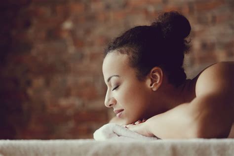 Massagem Sensual de Corpo Inteiro Massagem erótica Vila Nova de Paiva